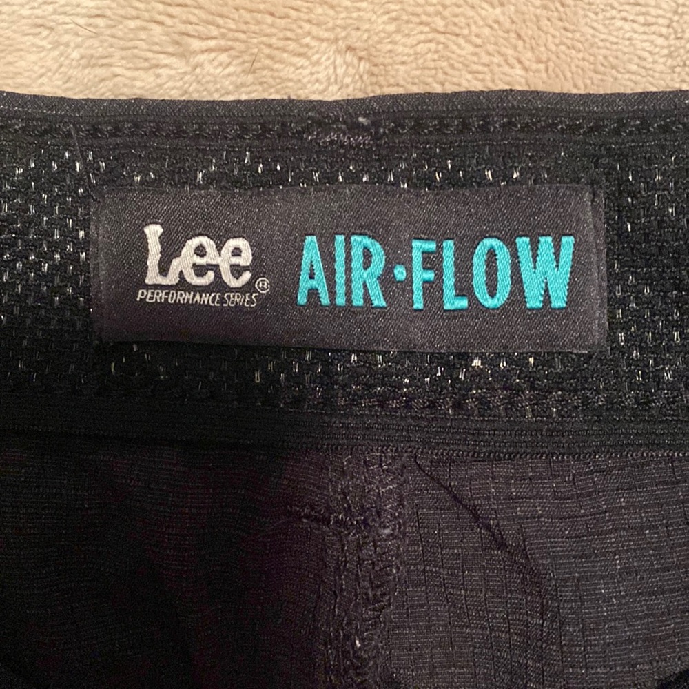 Lee - Airflow Shorts Size 30” Waist